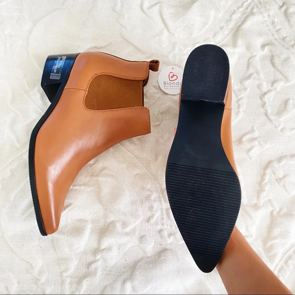 Blondo Emilia Waterproof Ankle Bootie New $162 - Picture 4 of 9